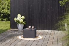 Claire storage table